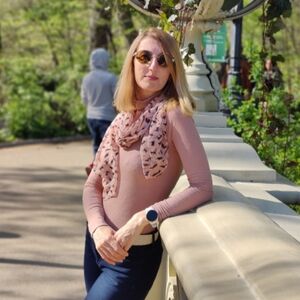 Meet your Posher, Мила